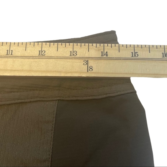 MEC Mountain Equipment Co-op Women’s Size 6 Flat Front Lightweight Short 610 - Picture 6 of 12